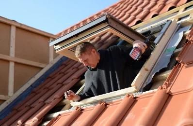 Pose de fenêtres de toit Velux à Montgérain